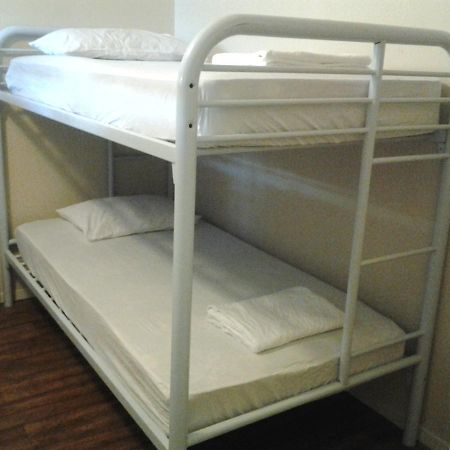 Хостел Downtown Hollywood Beach Students' Dorm Экстерьер фото